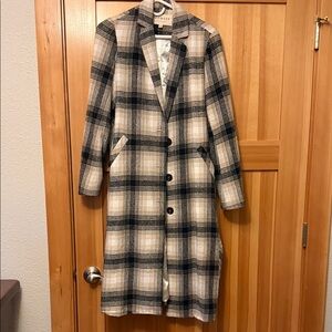 Promesa Black and Cream Plaid Trench Coat